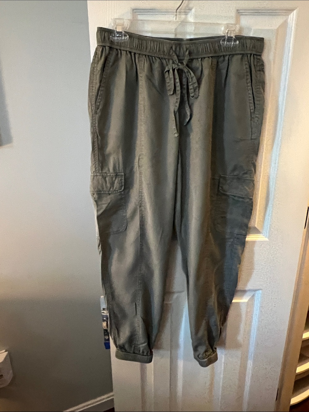 Knox Rose Olive Green Cargo Jogger Pants for Women; Size Medium